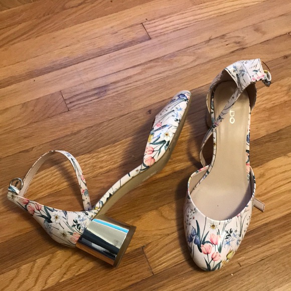 Aldo floral heels with silver detail on heel - Picture 3 of 5